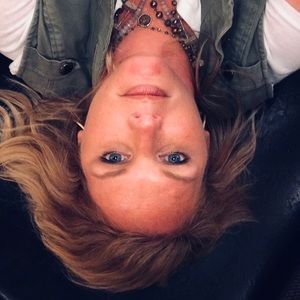 Meet your Posher, Courtney